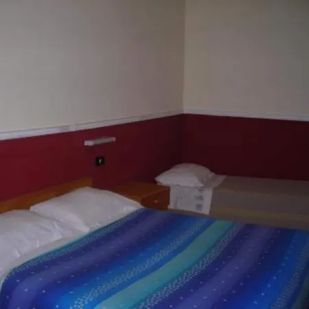 Hotel Apollo *